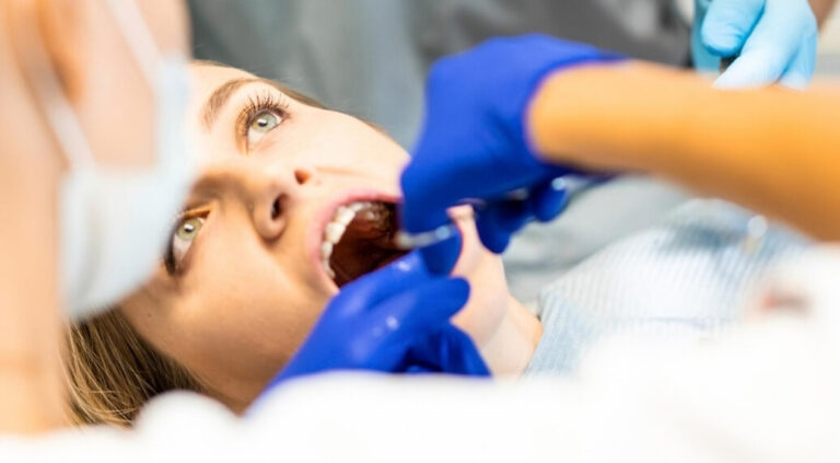 Wisdom Teeth Removal: The Complete Recovery Timeline & Care Guide